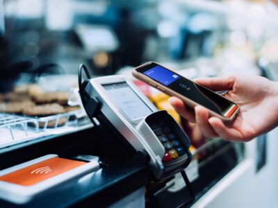 Venmo gaining ground in payments as Cash App struggles