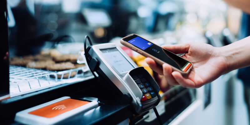 Venmo gaining ground in payments as Cash App struggles